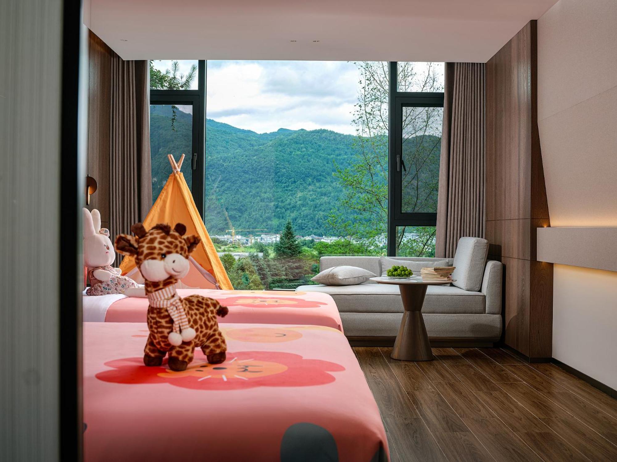 Zhangjiajie Utopia Hotel--Free One Way Pick Up Service Over 2 Nights Exterior foto